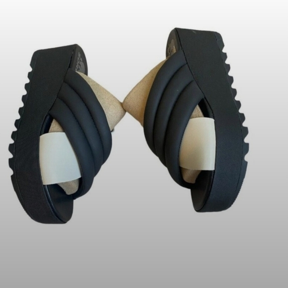 Rare Sorel Womens Cameron Platfom Puff Mule Black & White - Picture 3 of 9